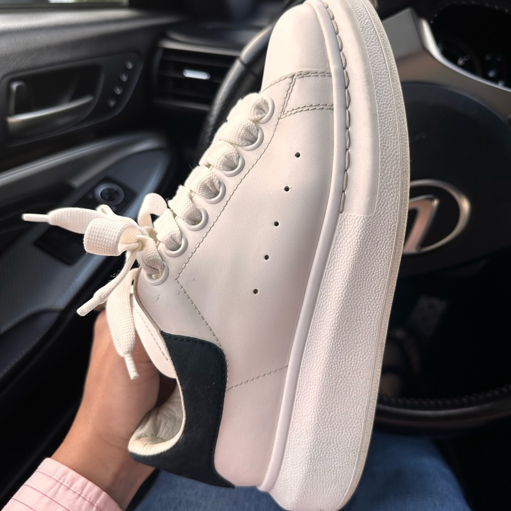 Alexander McQueen Woman Sneakers- Authentic - Picture 5 of 11